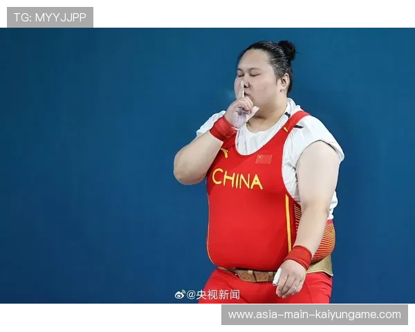 举重冠军李雯雯再夺金牌，刷新世界纪录，举重李雯雯最好成绩